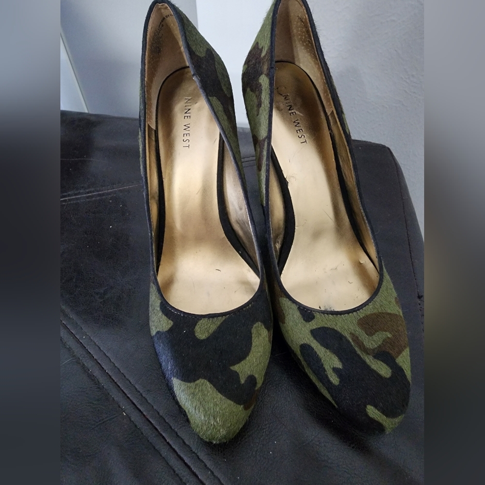 Tatiana Pointy Toe Pumps